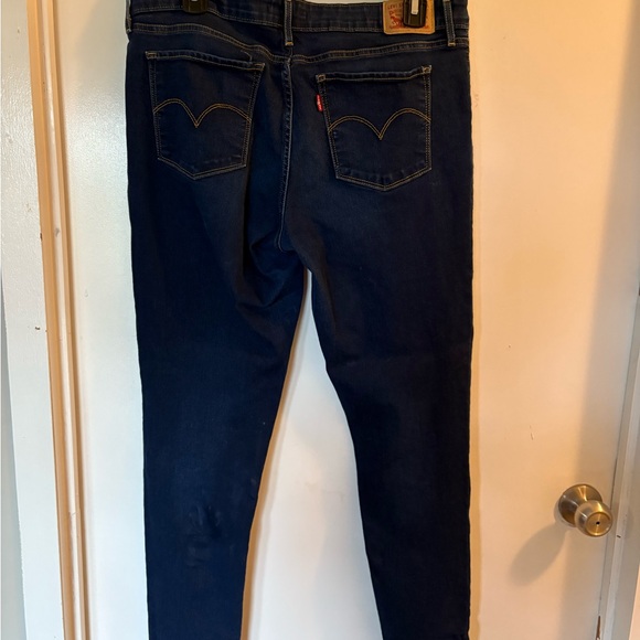 Levi skinny jeans - Picture 3 of 6